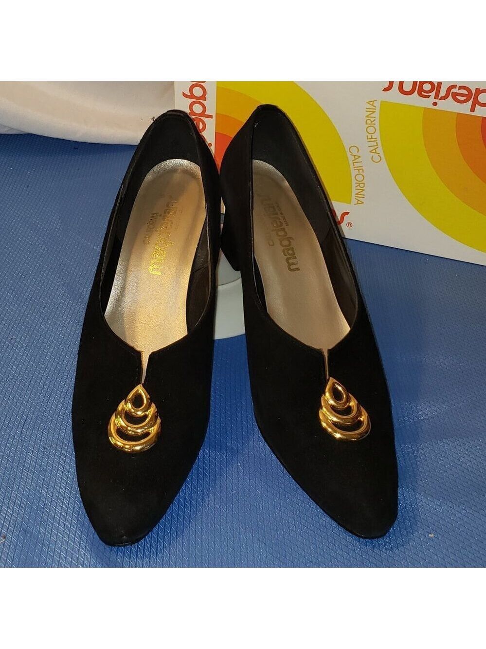 Magdeians Women's Black Suede 8 1/2 N Cable Heels